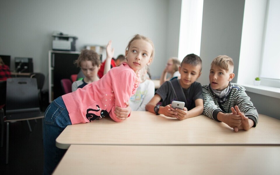 Дети в молодежном центре Ласнамяэ.