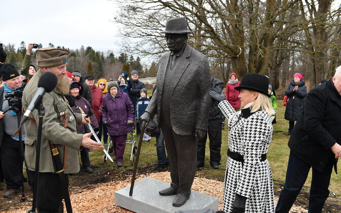 Unveiling of Konstantin Päts monument.