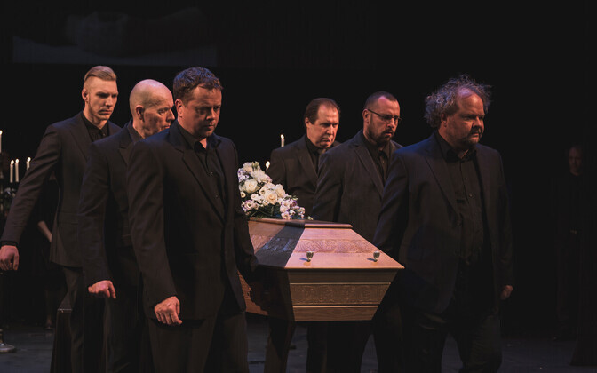 Mihkel Smeljanski saadeti viimsele teele.