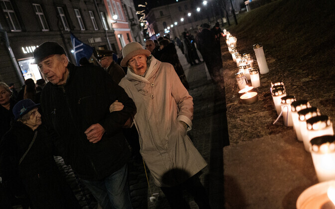 Commemoration of 1944 bombing of Tallinn on Harju Street.