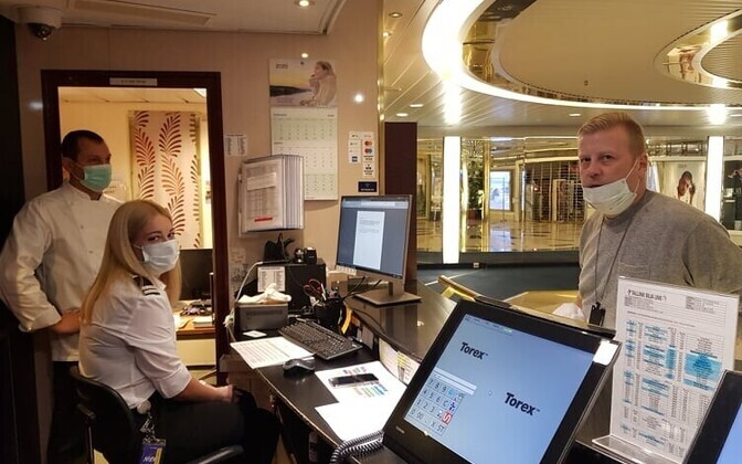 Passengers on board the Romantika.