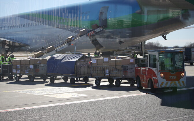 В Эстонию прибыла крупная партия средств индивидуальной защиты.