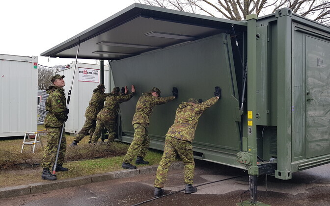 Packing up the EDF field hospital in Kuressaare