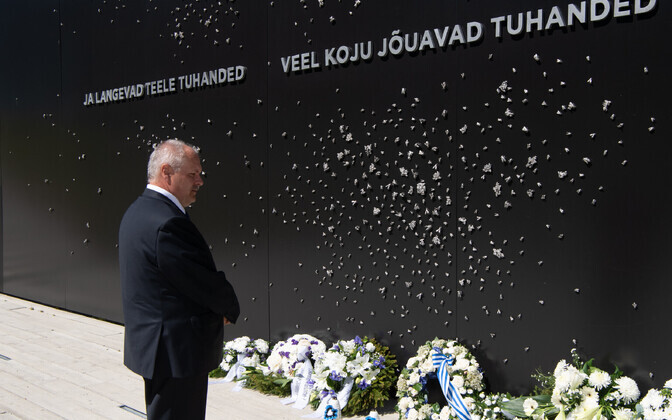 Riigikogu esimees Henn Põlluaas mälestas juuniküüditamise ohvreid.