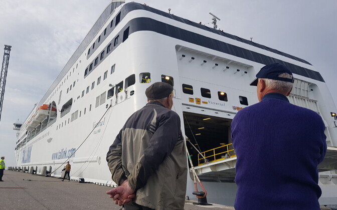 Tallinki kruiisilaev Victoria Saaremaal