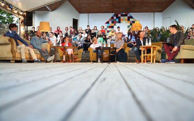 Erakonnaesimeeste debatt Arvamusfestivalil.