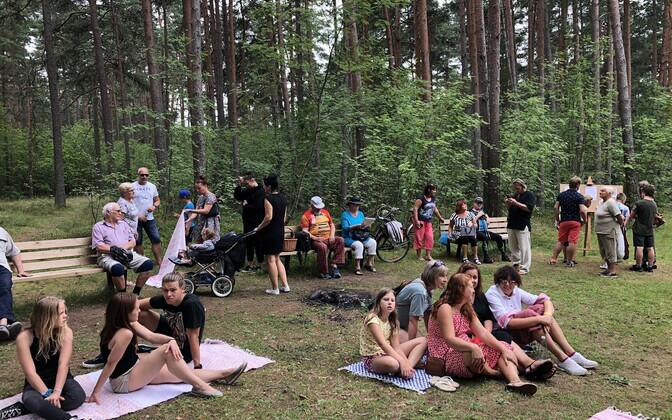 Protest at Paralepa Forest Park, near Haapsalu.