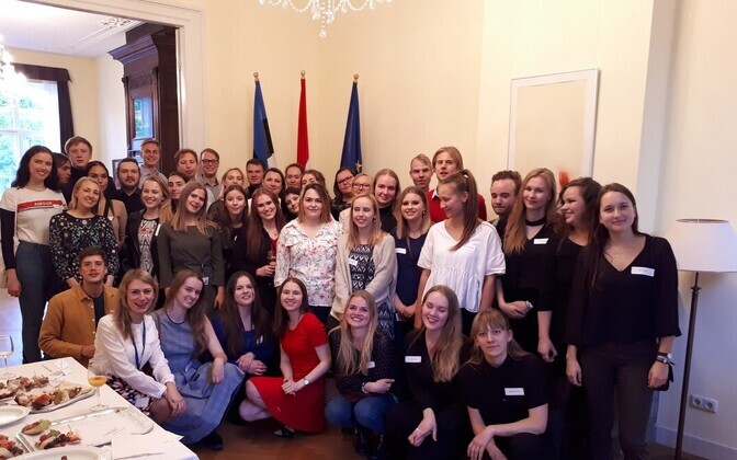 Tudengite kevadpidu Haagi saatkonnas 2019. aasta mais.