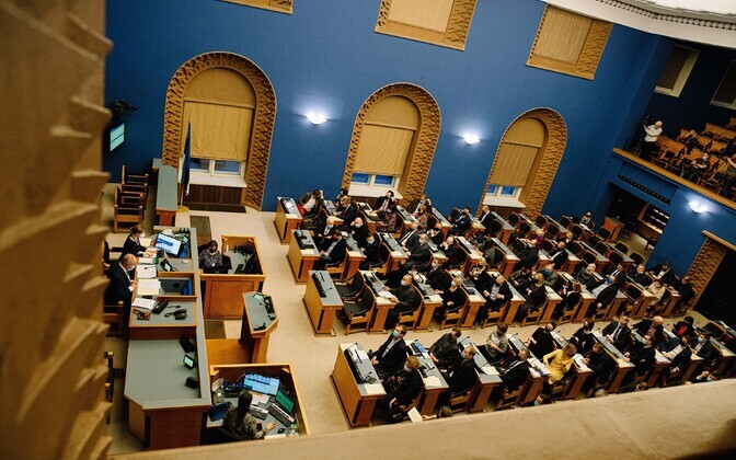 Abielu rahvahääletuse esimene lugemine riigikogus