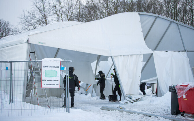 Coronavirus testing center tent at Tallinn's Song Festival Grounds collapses after heavy snowfall.