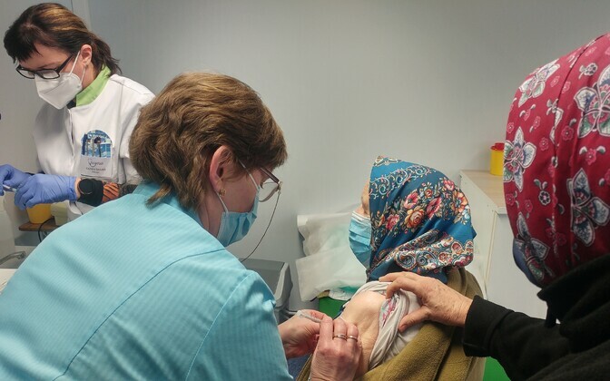 Eakate vaktsineerimine koroonaviiruse vastu Kihnus