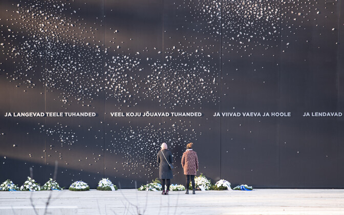 Märtsiküüditamise ohvrite mälestamine kommunismiohvrite memoriaalis