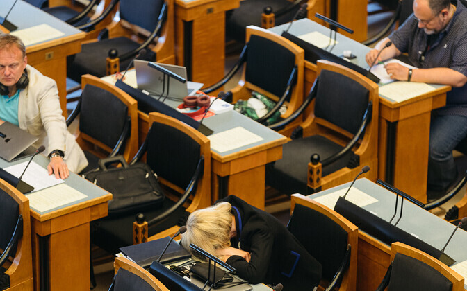Members of parliament attend the extraordinary Riigikogu sitting, June 12.