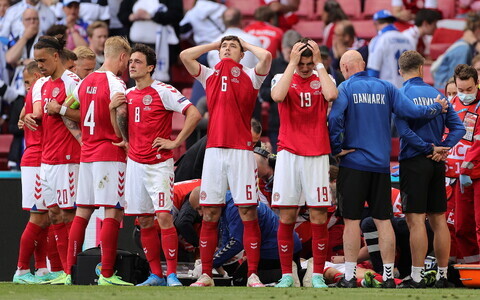 Taani koondis esmaabi saavat Erikseni varjamas