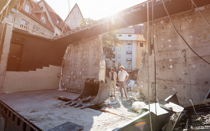 Худрук Городского театра Уку Уусберг и директор Михкель Кюбар.