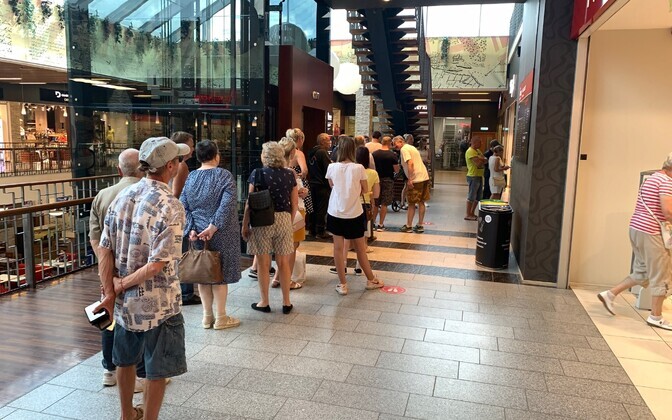 Unregistered vaccination at Fama keskus in Narva,