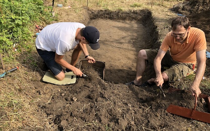 Väljakaevamised Läänerannas
