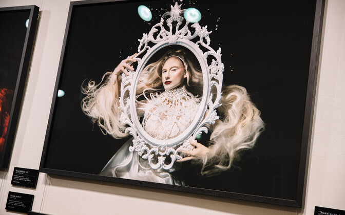 Pillery Teesalu veealuste fotode näitus „Rahu“