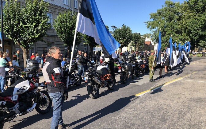 Mootorrataste lipuparaad Haapsalus