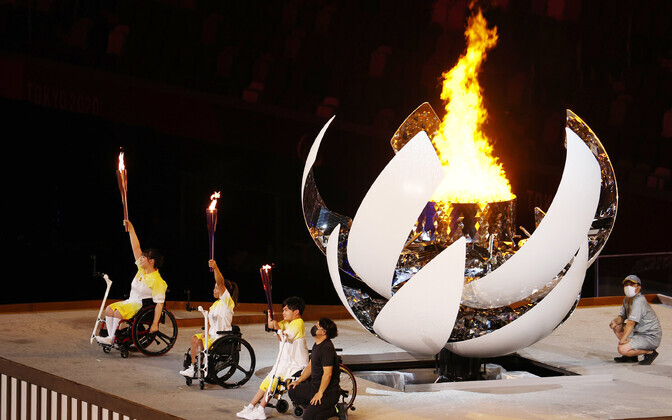 Tokyo paraolümpia avatseremoonia.
