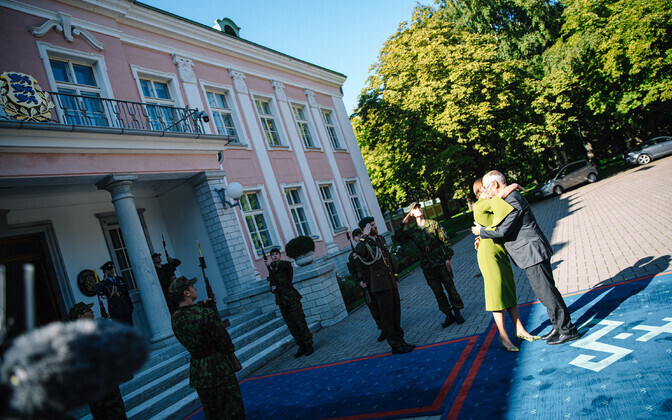 Kersti Kaljulaid ja Alar Karis Kadriorus