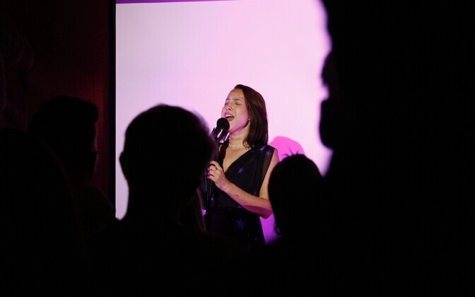 An-Marlen andis Odeonis oma esimese soolokontserdi.