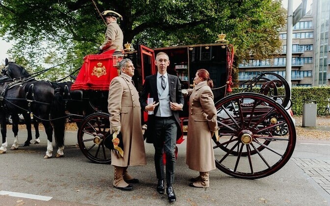 Suusraadik Lauri Kuusing volikirja üleandmisel Madalmaade kuningale