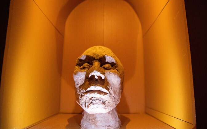 Edith Karlsoni isikunäitus 