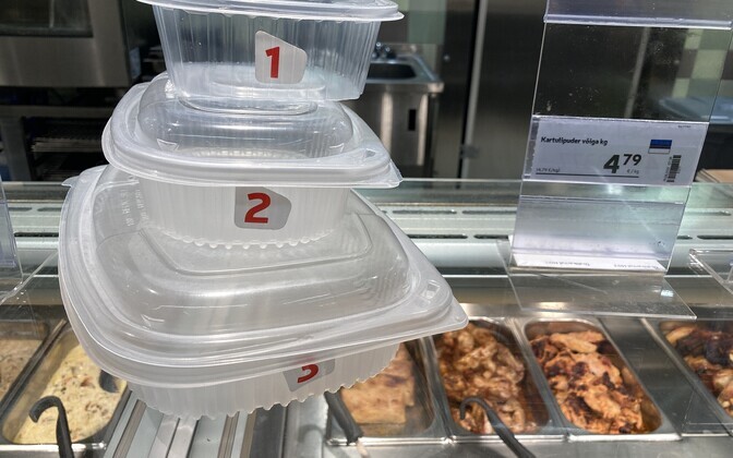 Lahtiselt müüdava toidu-joogi karpidele ja topsidele lisanduks 50-sendine lisatasu, ent plastkarpi eelpakendatud valmistoidule seda ei lisanduks.