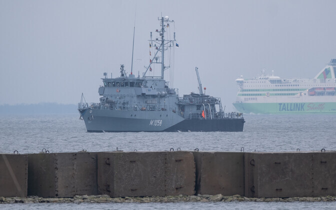 Немецкий минный тральщик в Таллинне.