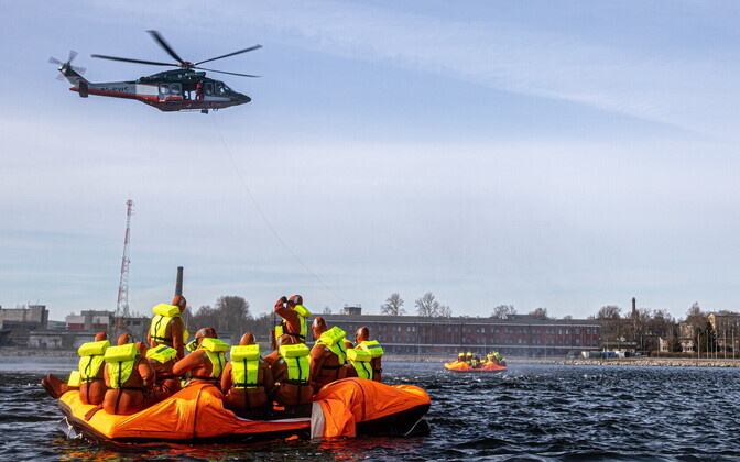 Naval conscripts during the final exercise of their basic training. April 12-13, 2022.