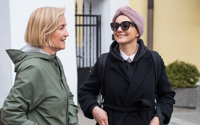 Зюлейха Измаилова (слева) объявила о вступлении в партию 