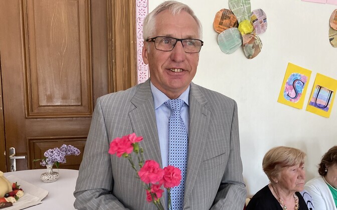 Adavere kiiruisutreener Väino Treiman tähistas 70. sünnipäeva.