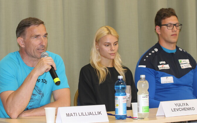 Jõhvi kergejõustikuõhtu pressikonverents, Mati Lilliallik, Julia Levtšenko ja Kristjan Čeh.