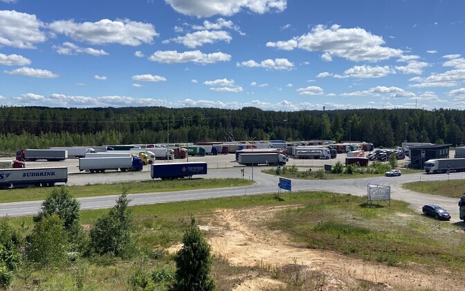 Truck wait lines at the Koidula border crossing in southeastern Estonia.
