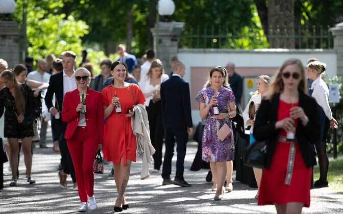 President Alar Karis hosted a reception for Estonia's top graduates of high schools, vocational schools and institutes of higher education. July 5, 2022.