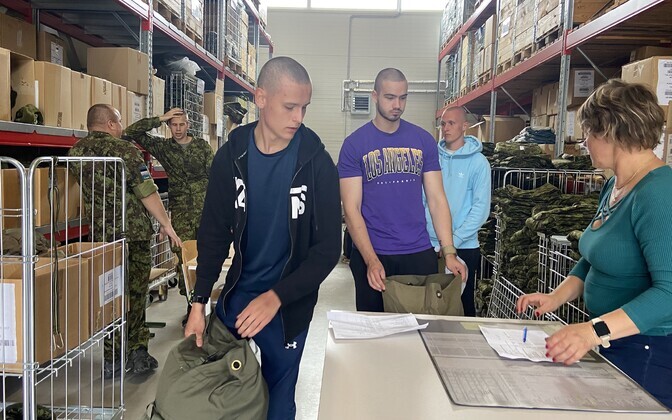 Uued ajateenijad Kuperjanovi pataljonis.