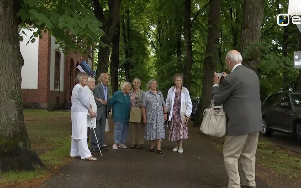 Выпускники школы имени Лидии Койдулы.