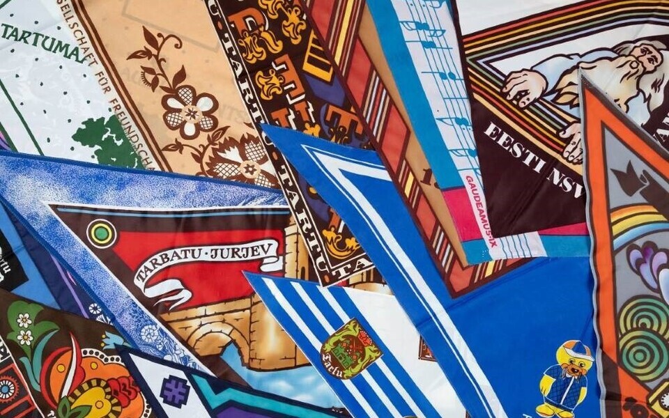 Valiks suveniirrätikuid