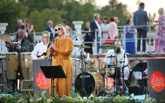 Presidendi vastuvõtt Kadrioru roosiaias