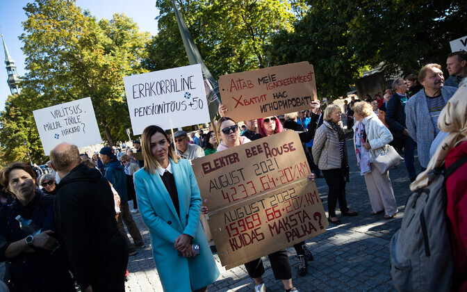Keskerakonna korraldatud meeleavaldus Toompeal