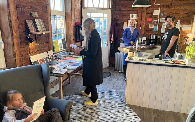 Pagu, Adam Cullen's new tiny bookstore in Haapsalu. October 1, 2022.