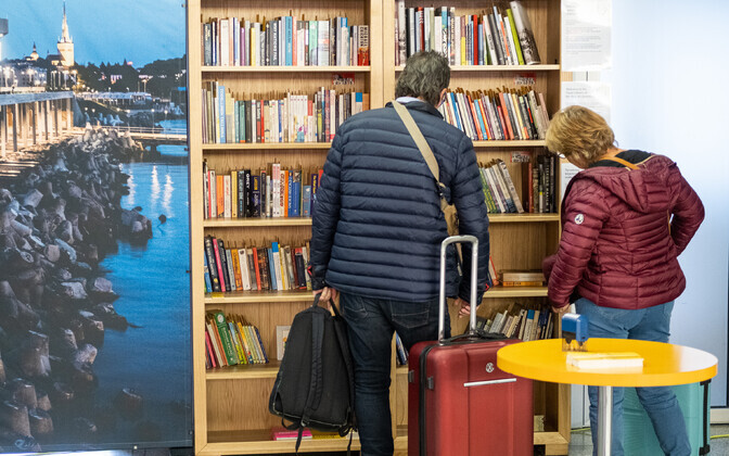 Библиотека для пассажиров в порту Ванасадам.