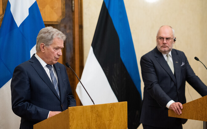 Soome president Sauli Niinistö Kadriorus Eesti presidendil Alar Karisel külas