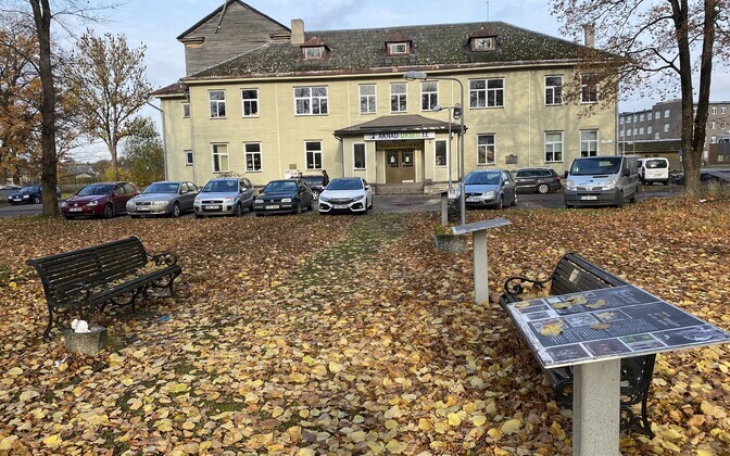 The former community center at Paide, now condemned, and a memorial tablet to those killed in the 1918-1920 war, in a nearby church.