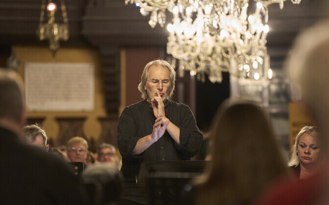 The Estonian Philharmonic Chamber Choir performs Pärt in an Orthodox church in Rhodes, Greece.