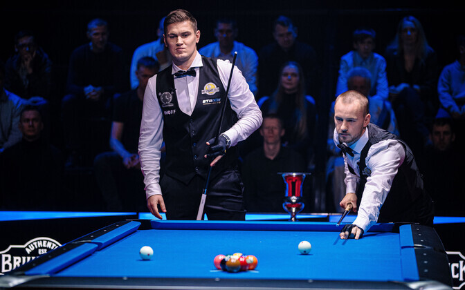 Mark Mägi versus Raimo Teesaar in the Estonian 9-ball billiards final, Sunday, October 30 2022.