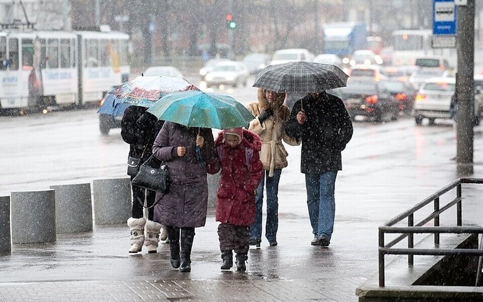 В четверг во многих местах дождь и мокрый снег.