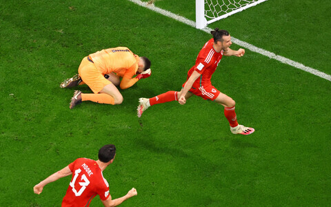 Gareth Bale väravat tähistamas