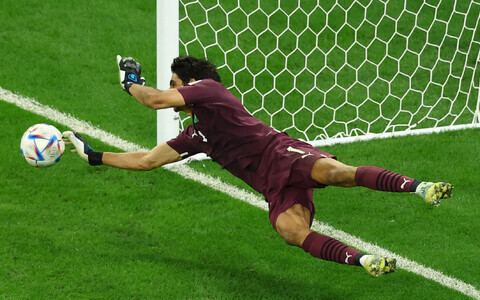 Сборная Марокко сенсационно пробилась в 1/4 финала.